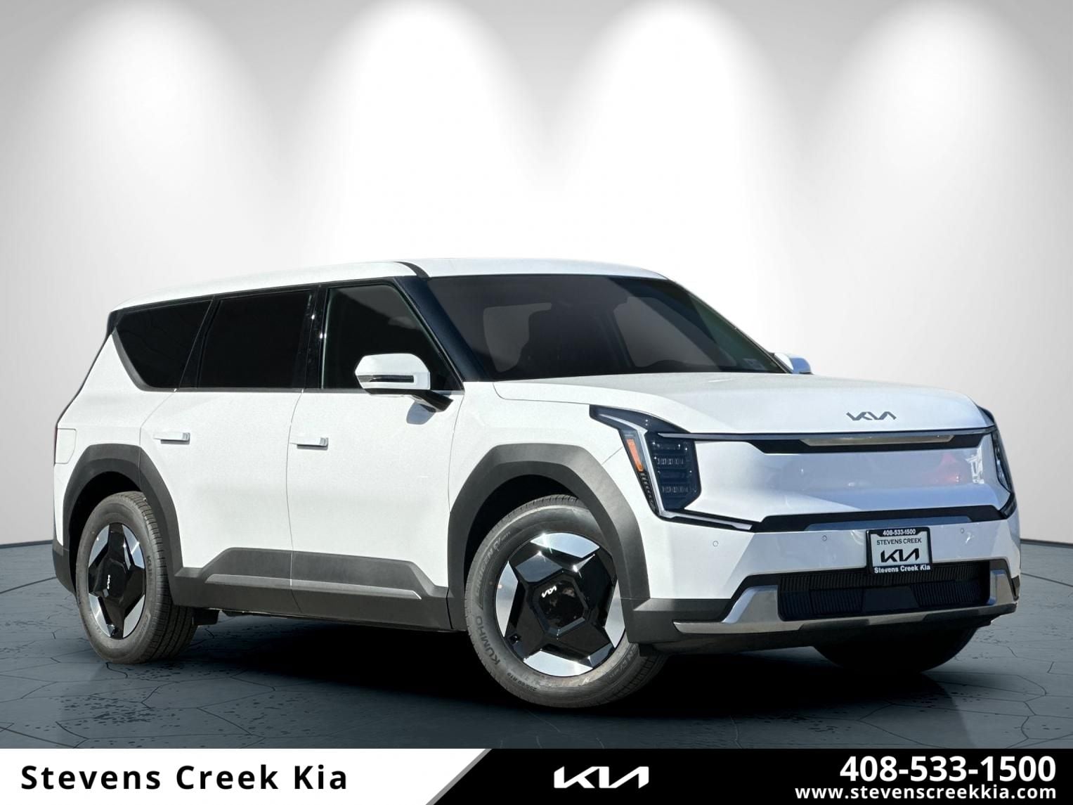 2026 Kia EV9 Light L/R's photo
