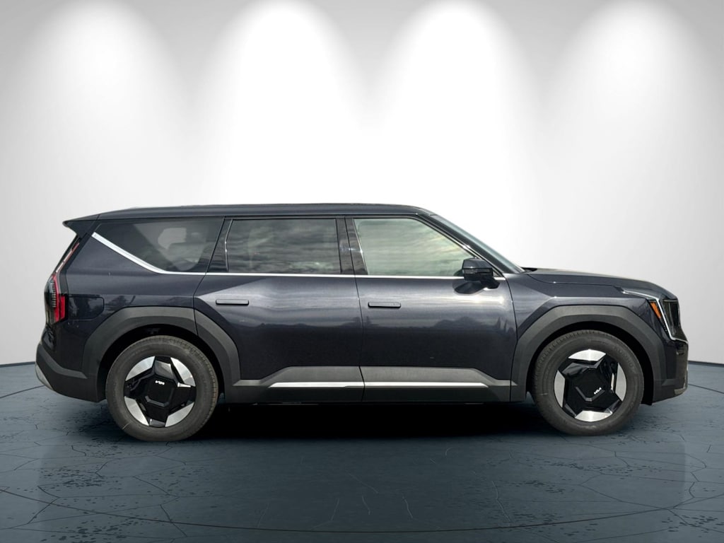 New 2026 Kia EV9 Light Long Range SUV