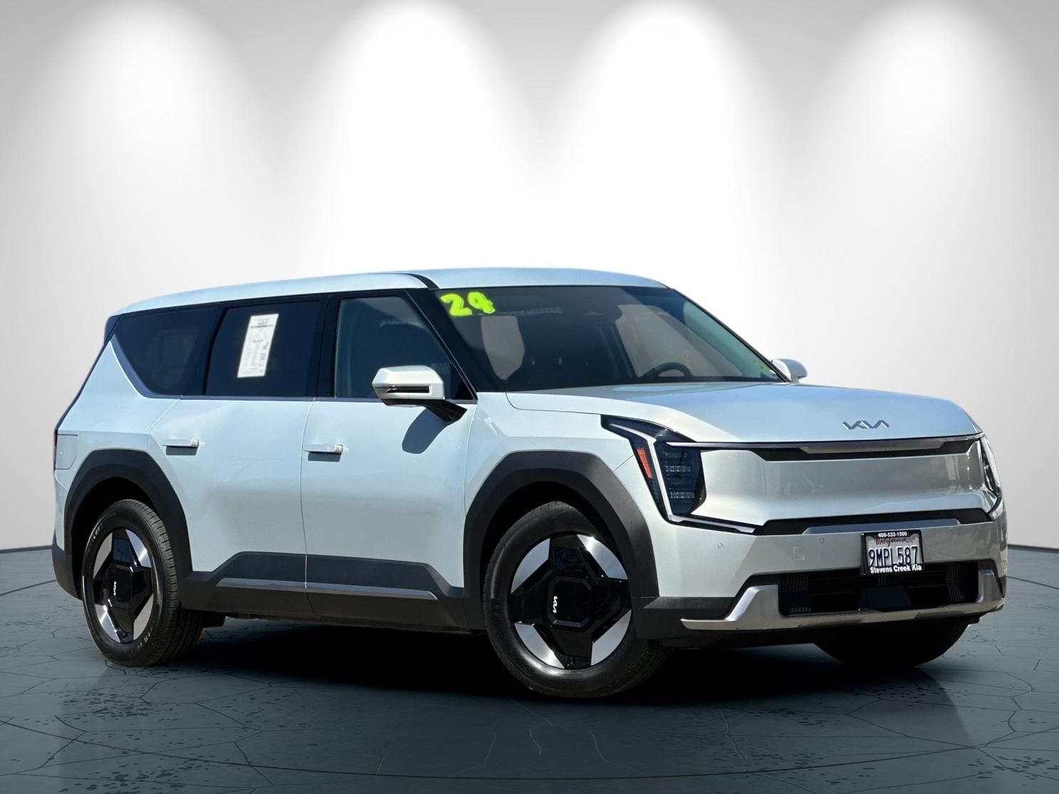 Used 2024 Kia Ev9 Light L/R with VIN KNDAB5S10R6027503 for sale in San Jose, CA