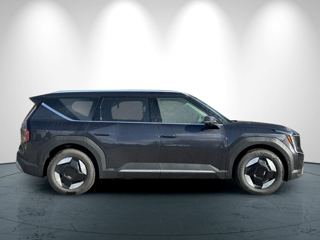 New 2026 Kia EV9 Wind SUV