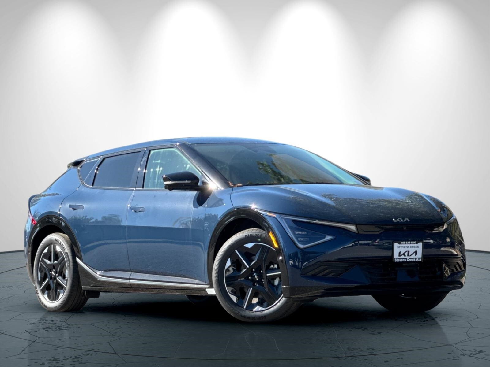 2025 Kia EV6 Wind photo 2