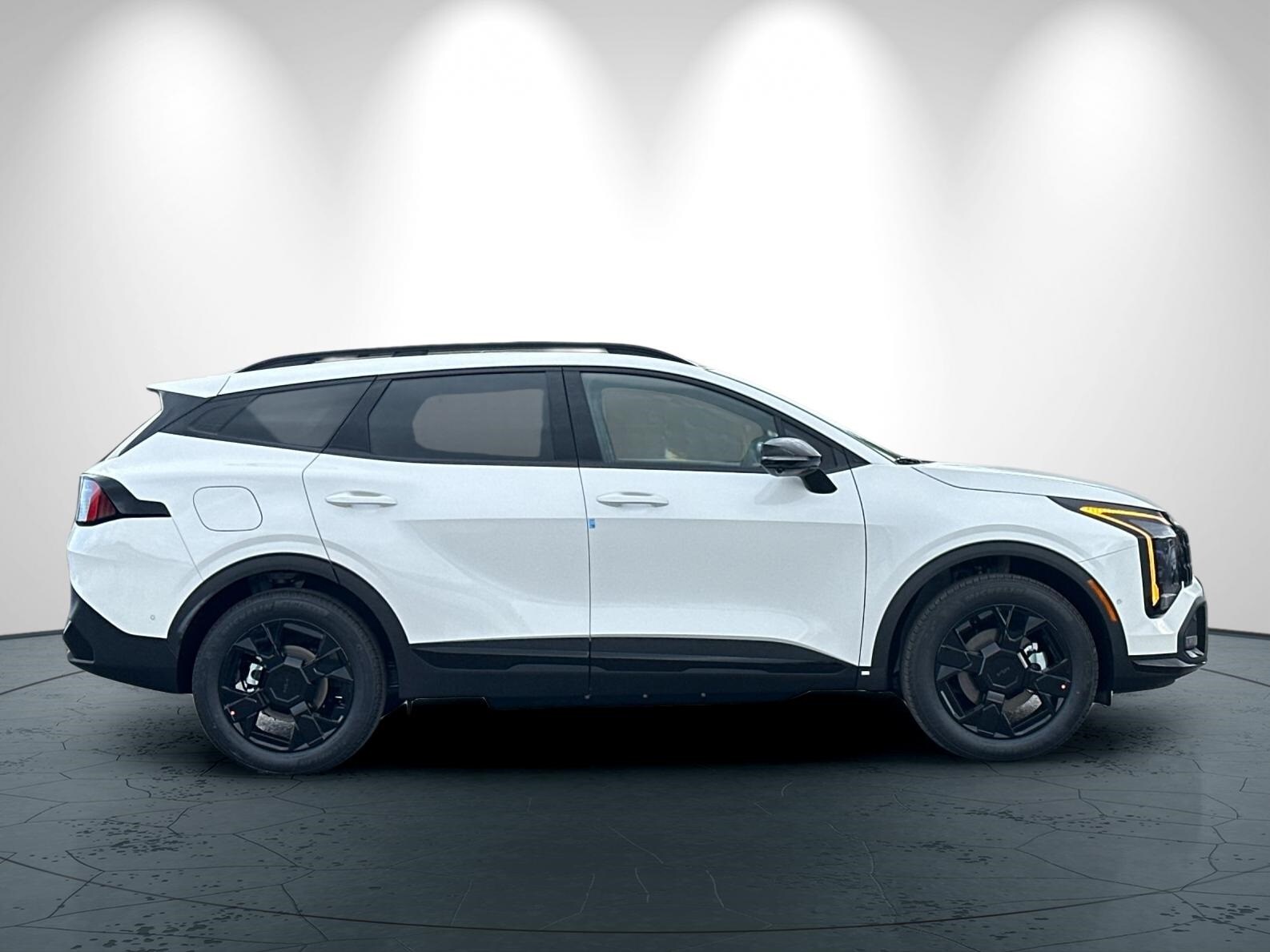 2026 Kia Sportage Plug-In Hybrid X-Line Prestige photo 2