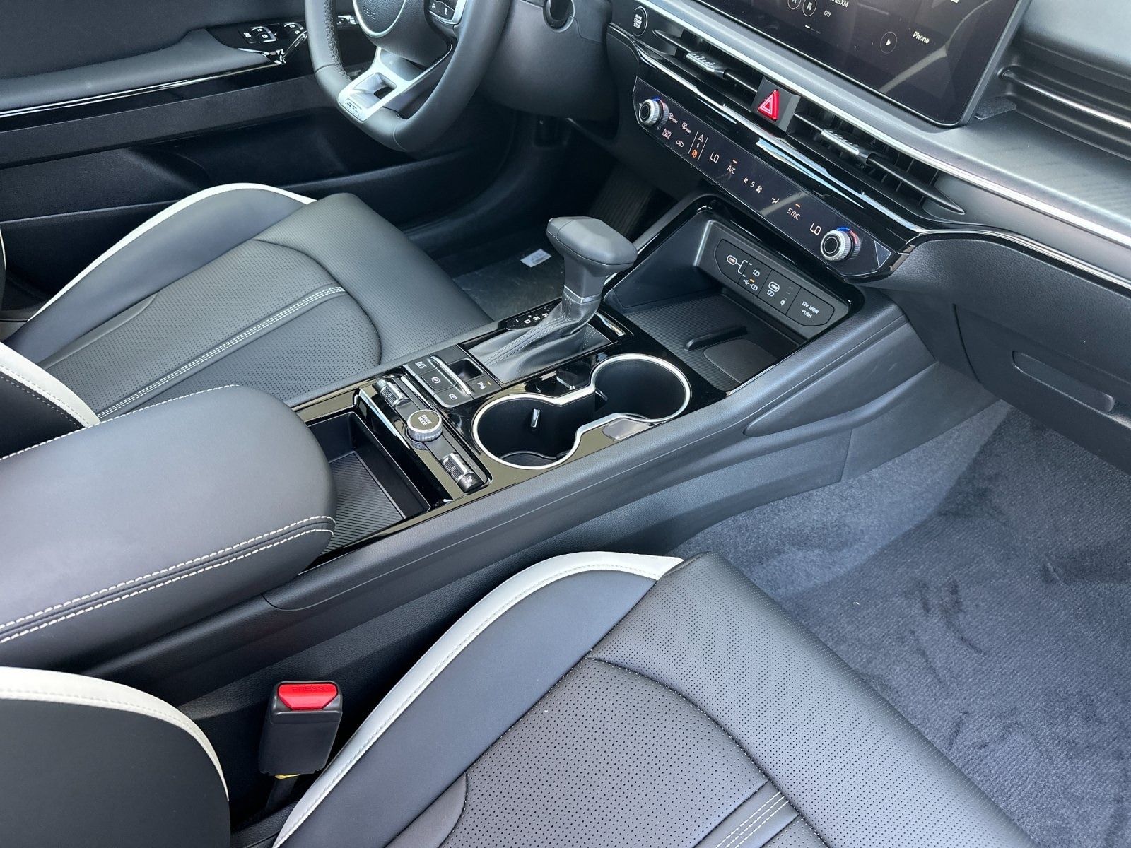 2026 Kia K5 GT-Line - Photo 15