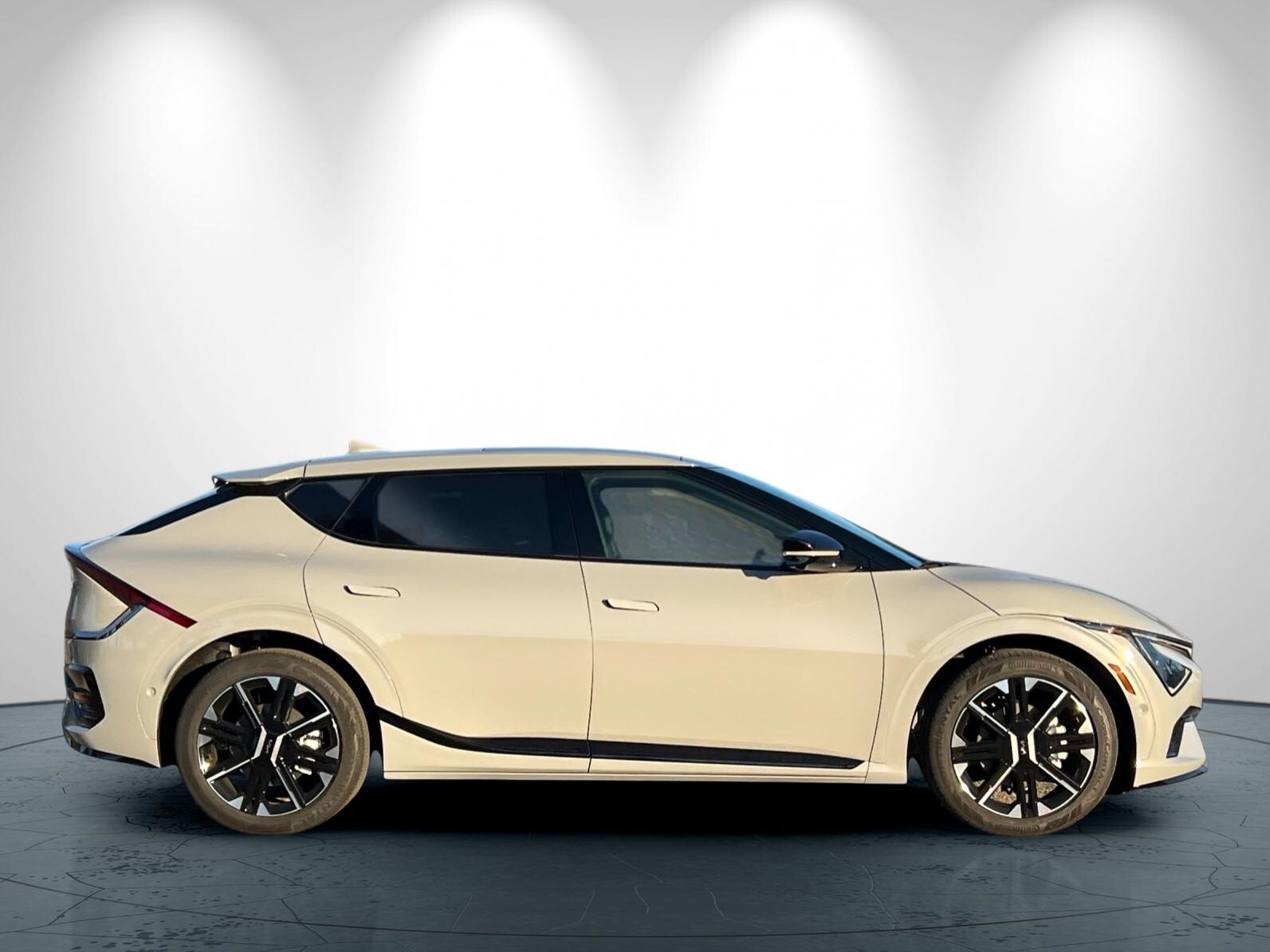 2025 Kia EV6 GT-Line photo 3