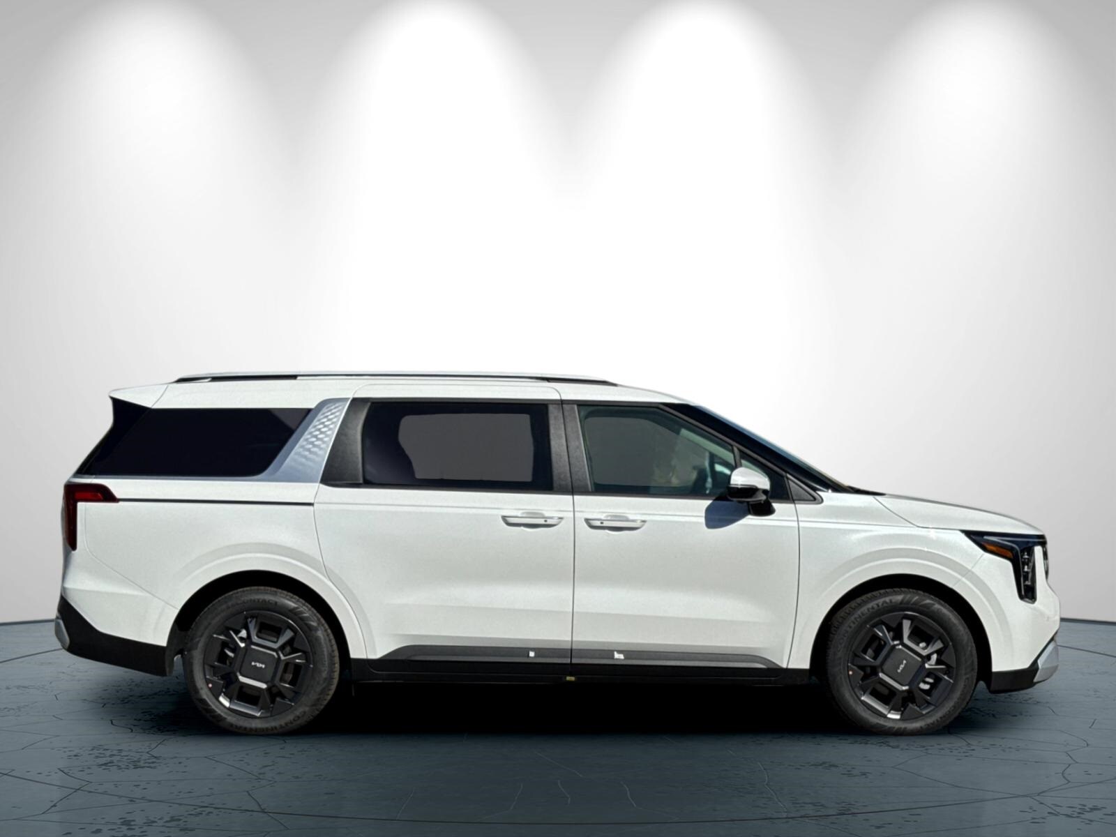 2026 Kia Carnival EX photo 3
