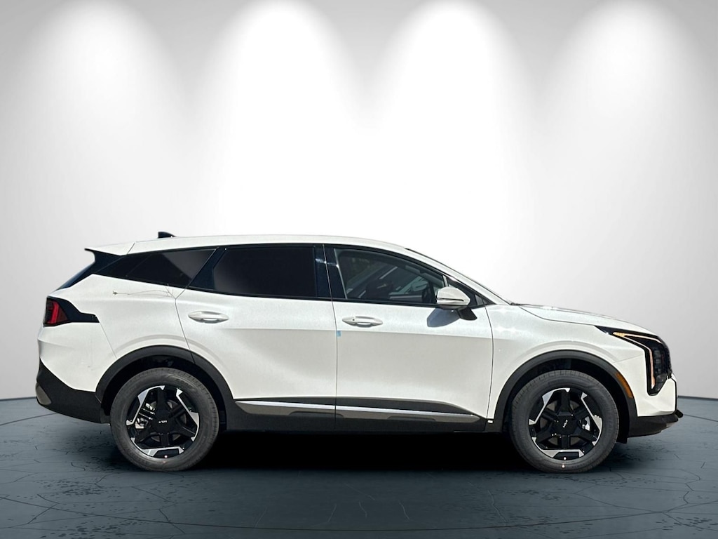 New 2026 Kia Sportage Hybrid S SUV
