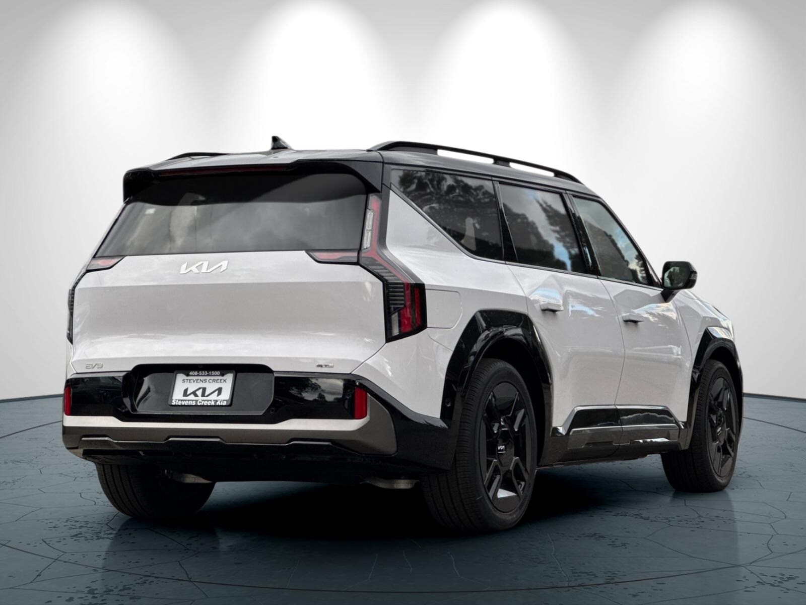 2026 Kia EV9 GT-Line photo 2