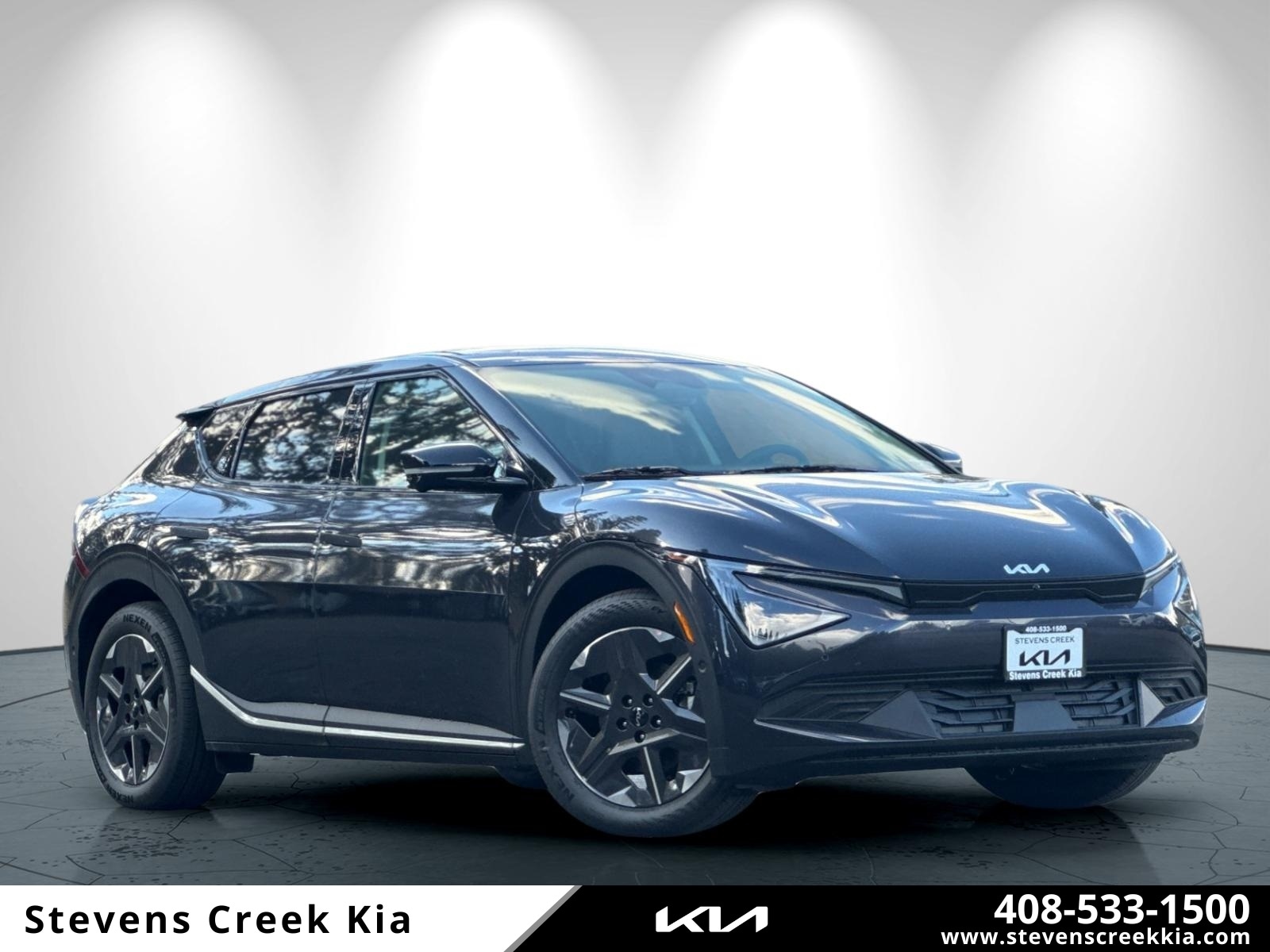 2025 Kia EV6 Light L/R's photo