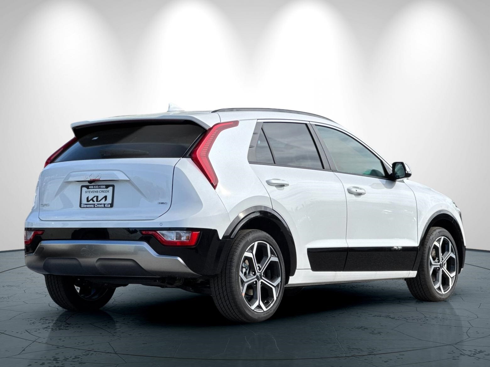 2025 Kia Niro EX Touring photo 4
