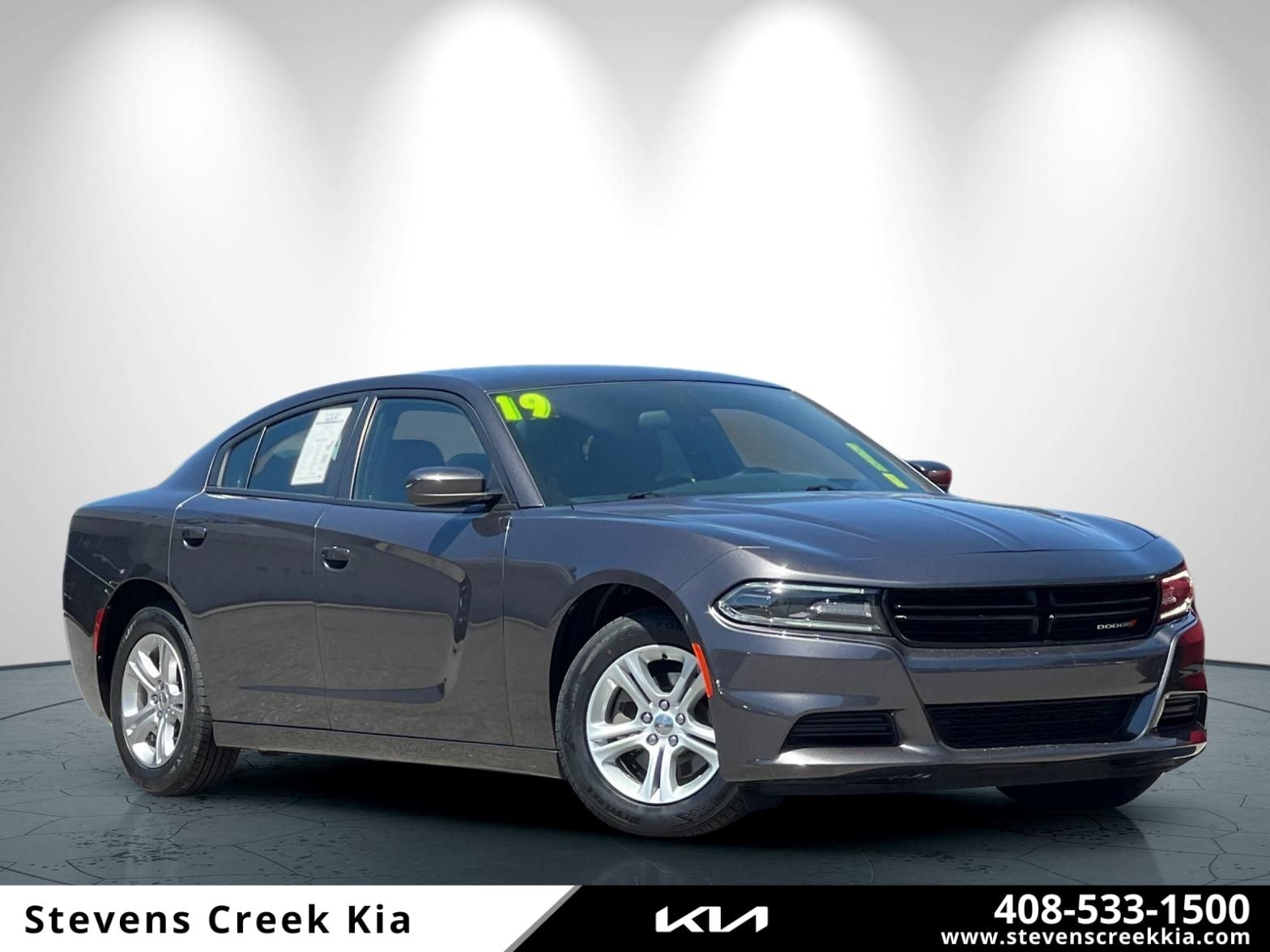 2019 Dodge Charger SXT's photo
