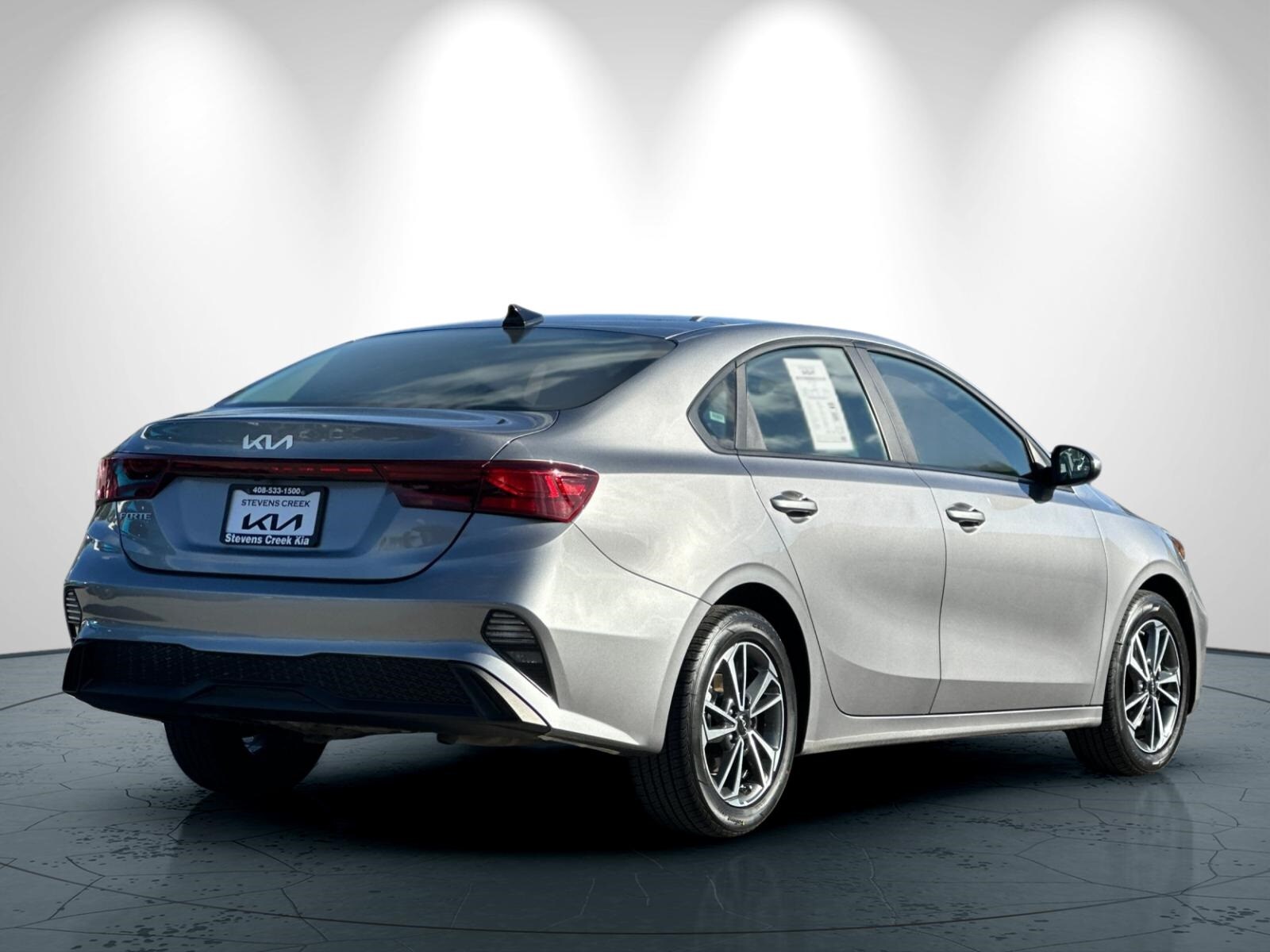 2024 Kia Forte LXS photo 4