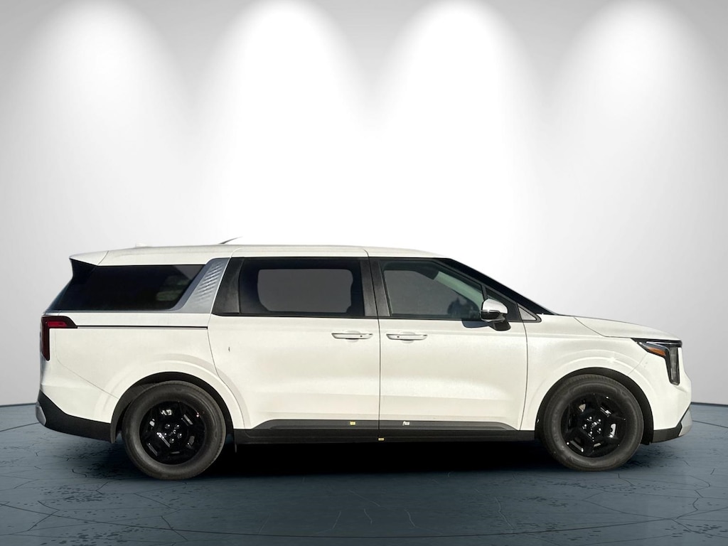 New 2026 Kia Carnival LXS Minivan/Van
