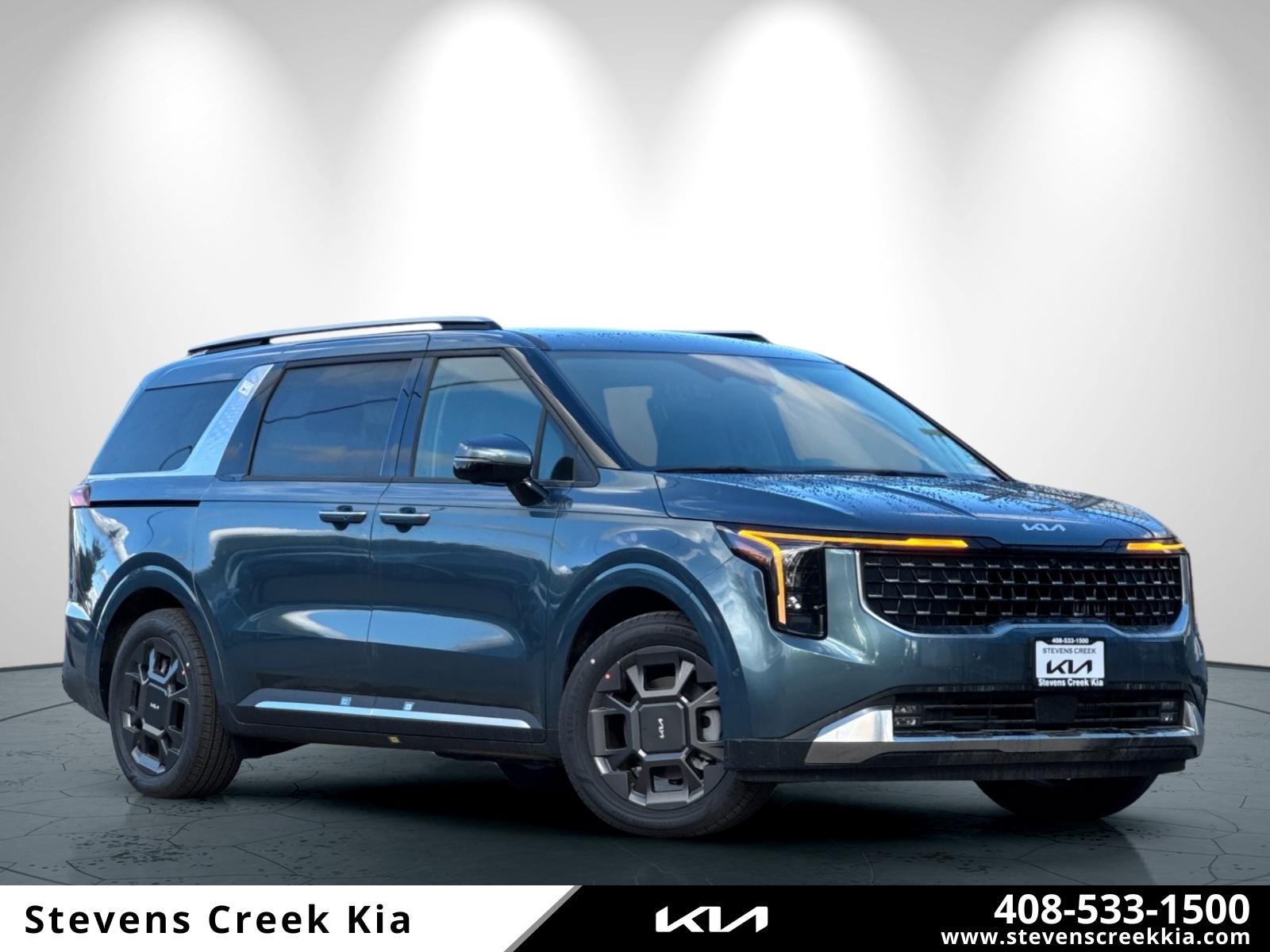 2026 Kia Carnival SX's photo