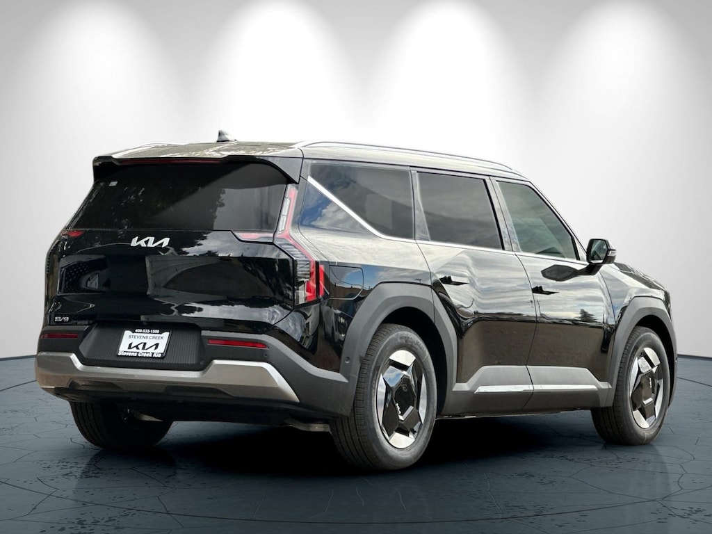 New 2026 Kia EV9 Wind SUV