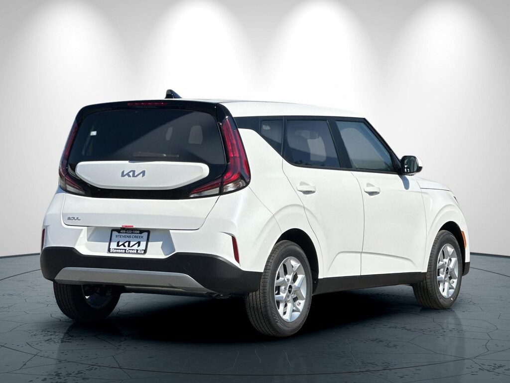 New 2025 Kia Soul LX Hatchback