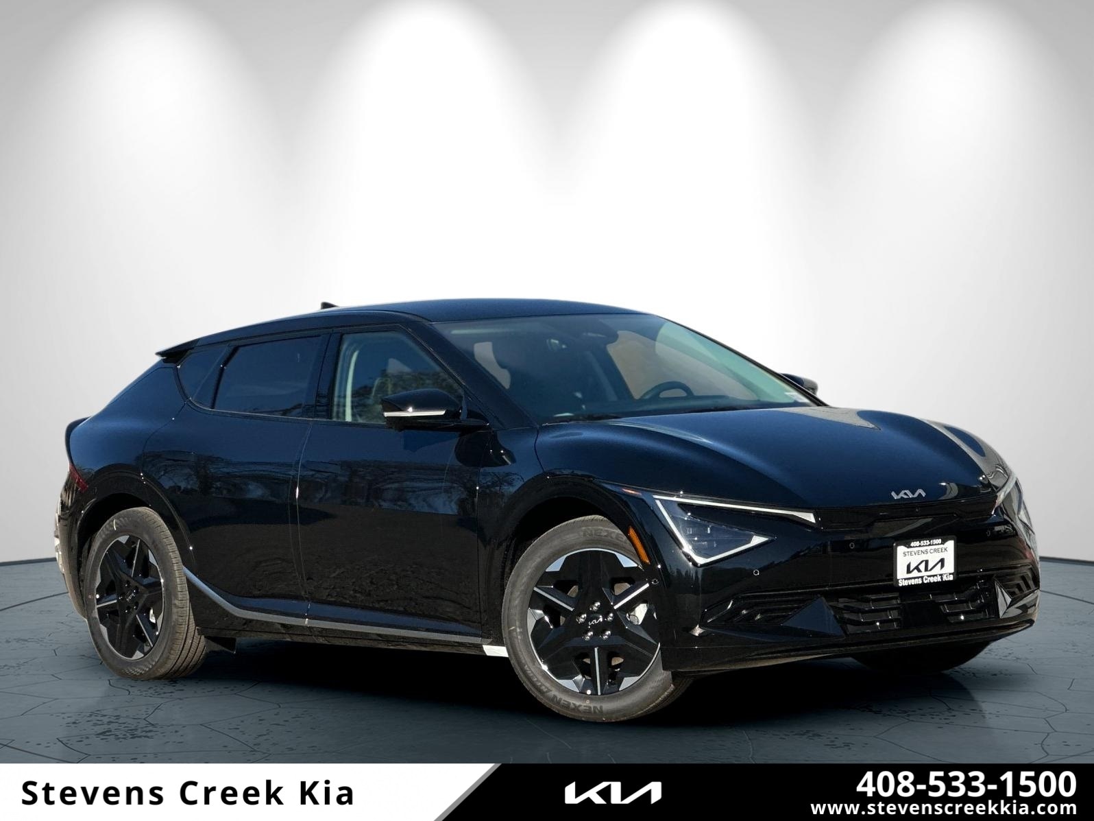 2025 Kia EV6 Wind's photo