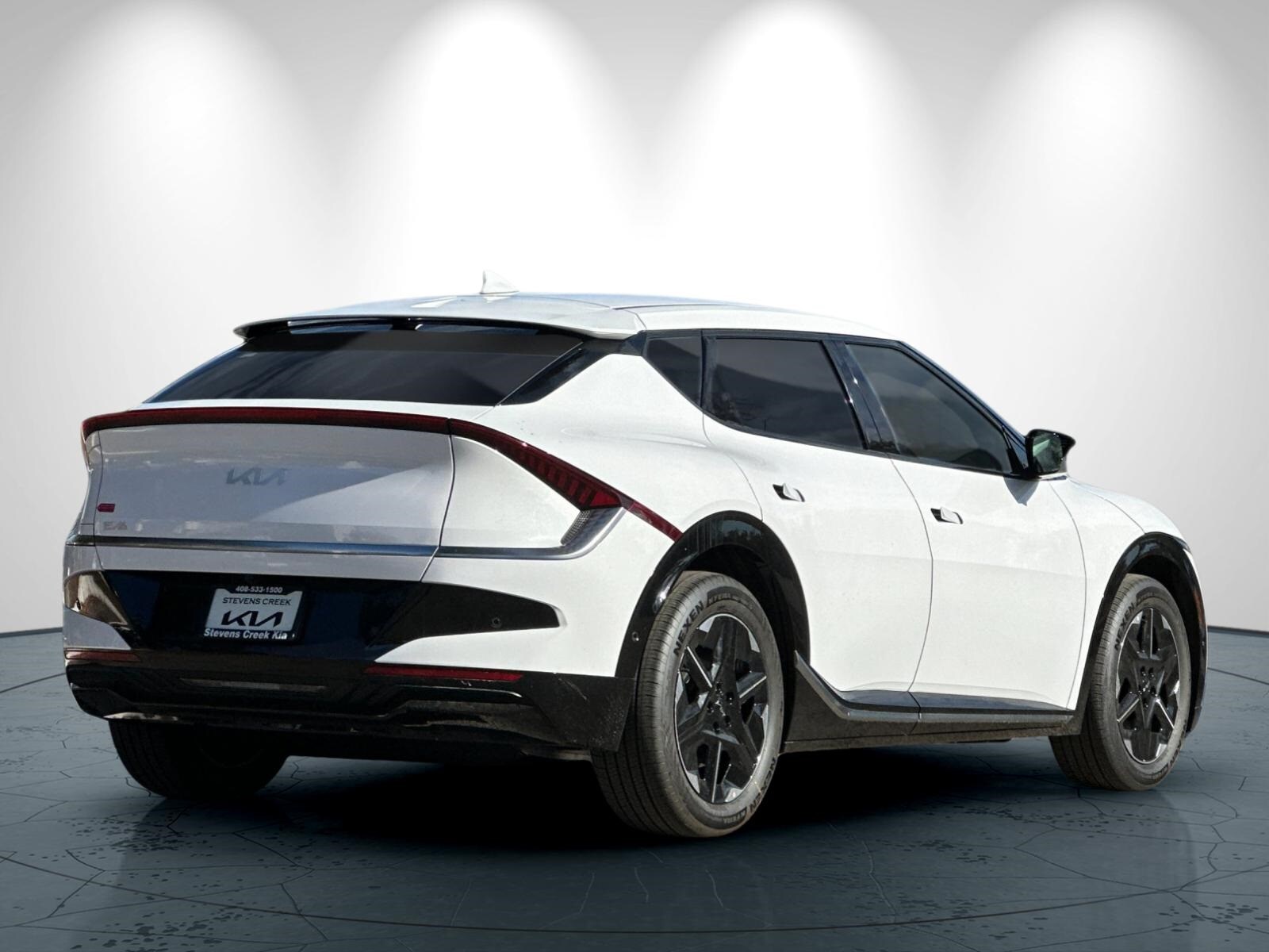 2025 Kia EV6 Wind photo 4