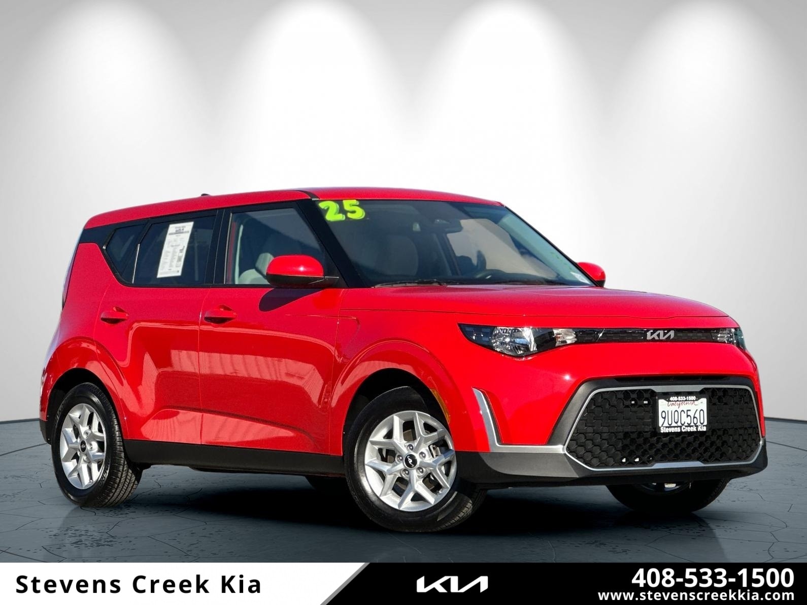 2025 Kia Soul LX's photo