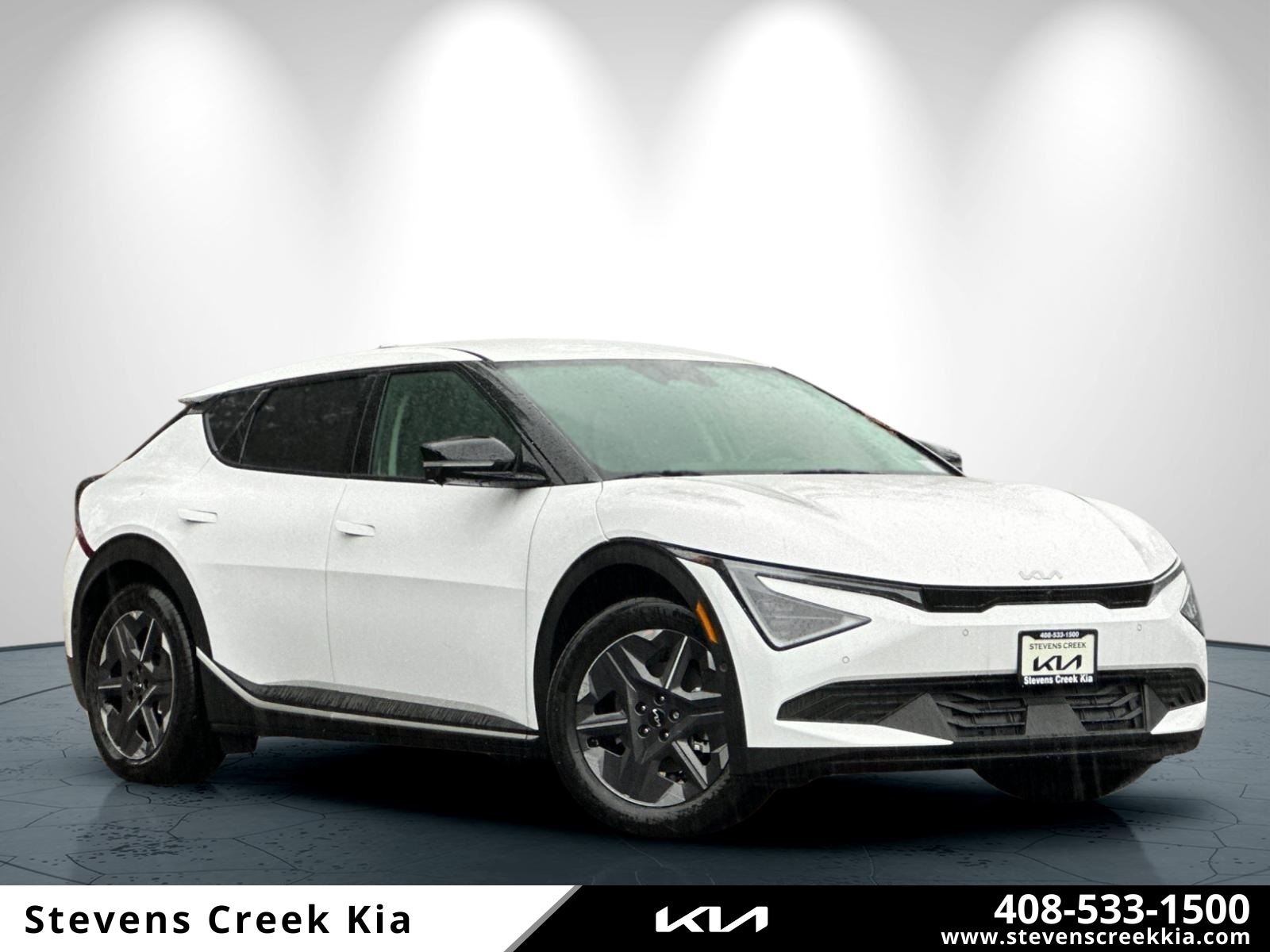 2025 Kia EV6 Light L/R's photo