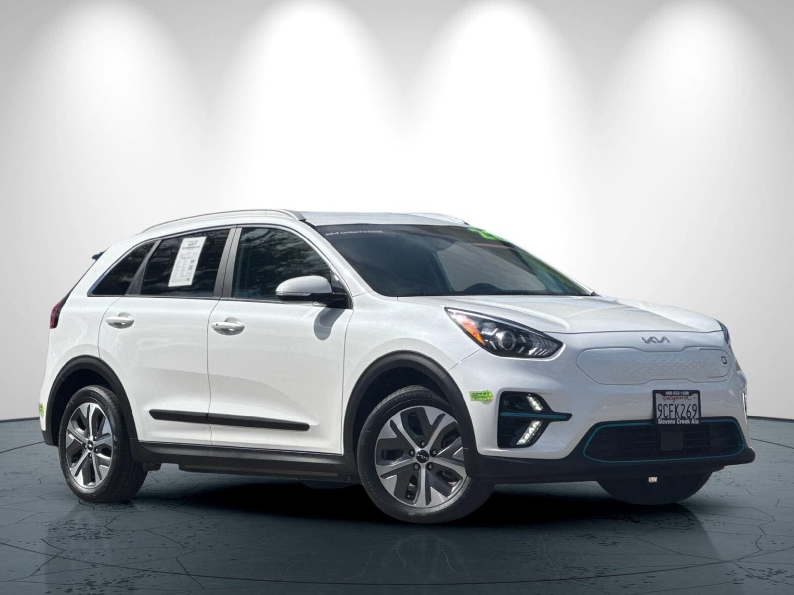 2022 Kia Niro EV S photo 2