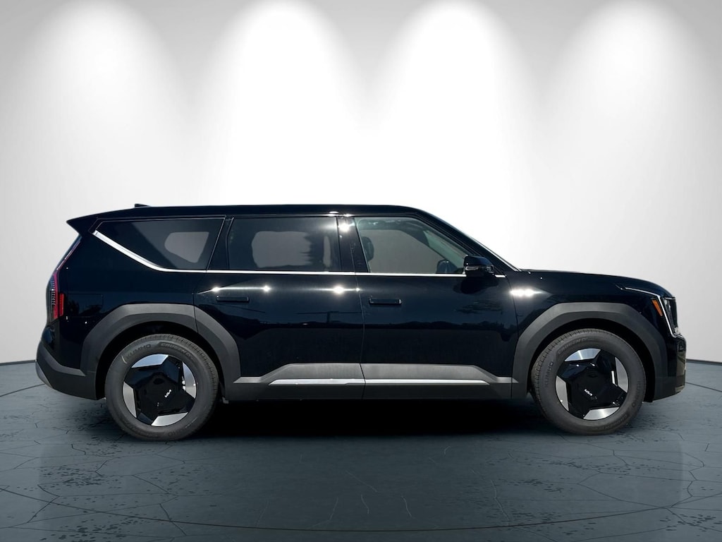 New 2026 Kia EV9 Light SUV
