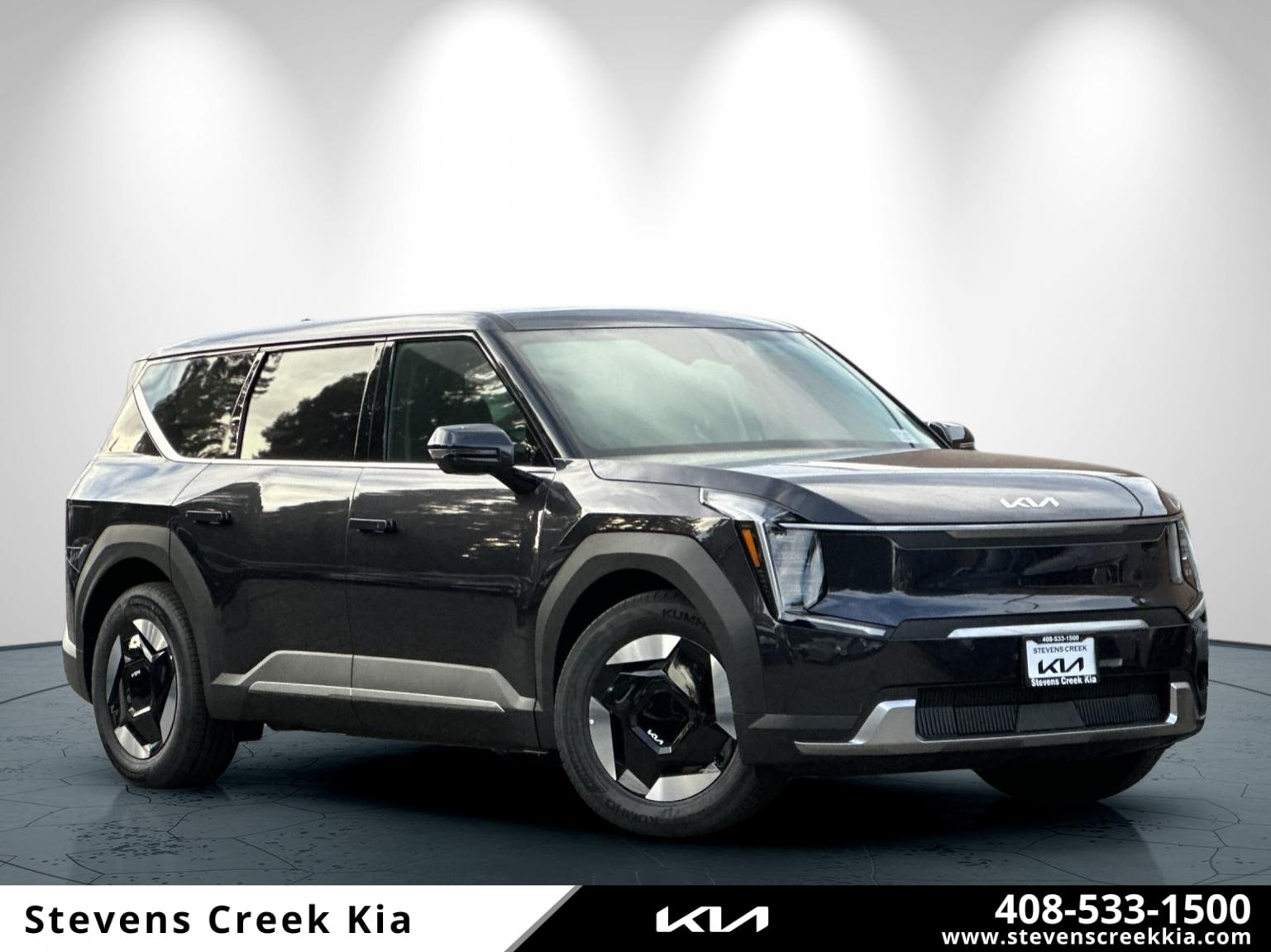 2026 Kia EV9 Light L/R's photo