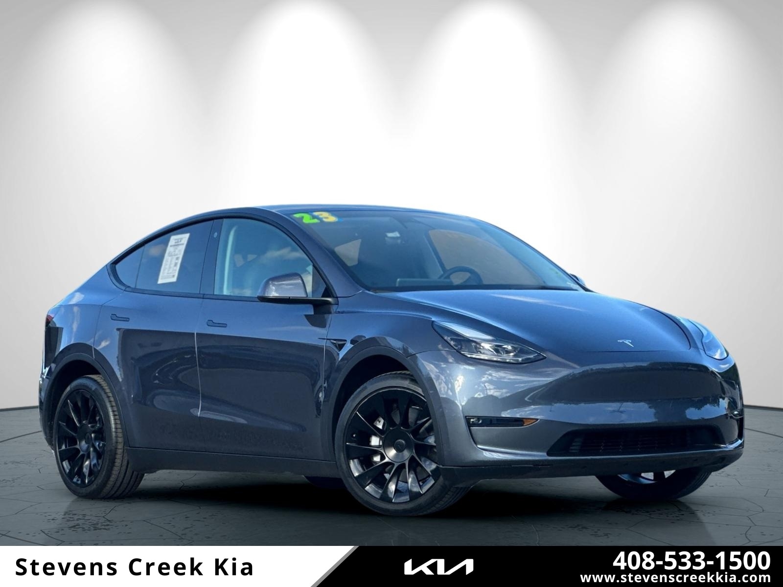 2023 Tesla Model Y Long Range's photo