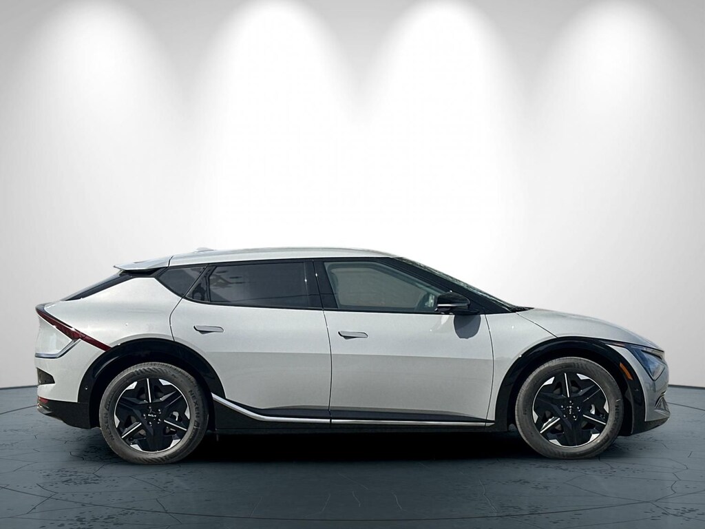 New 2025 Kia EV6 SUV