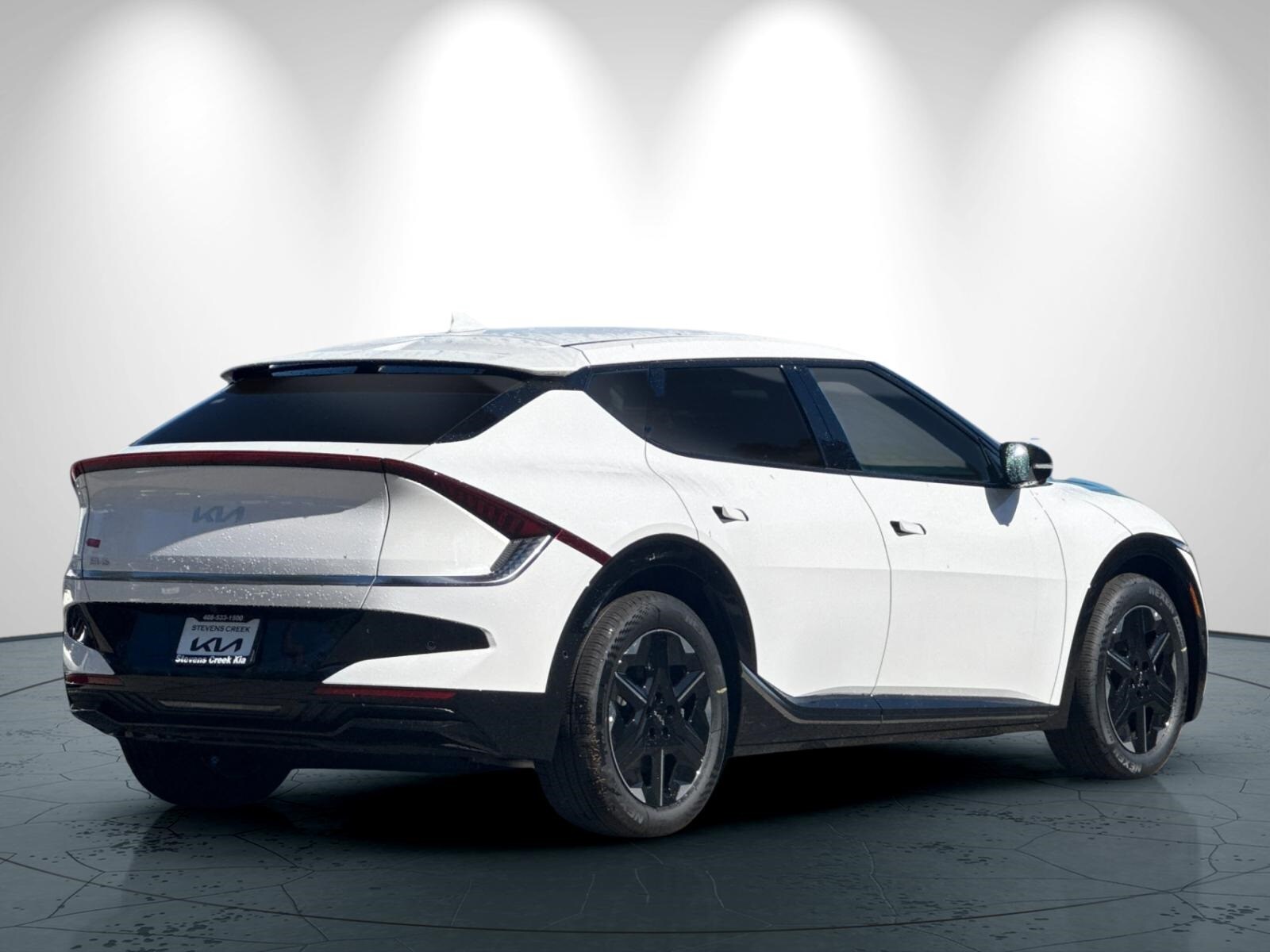 2025 Kia EV6 Wind photo 4