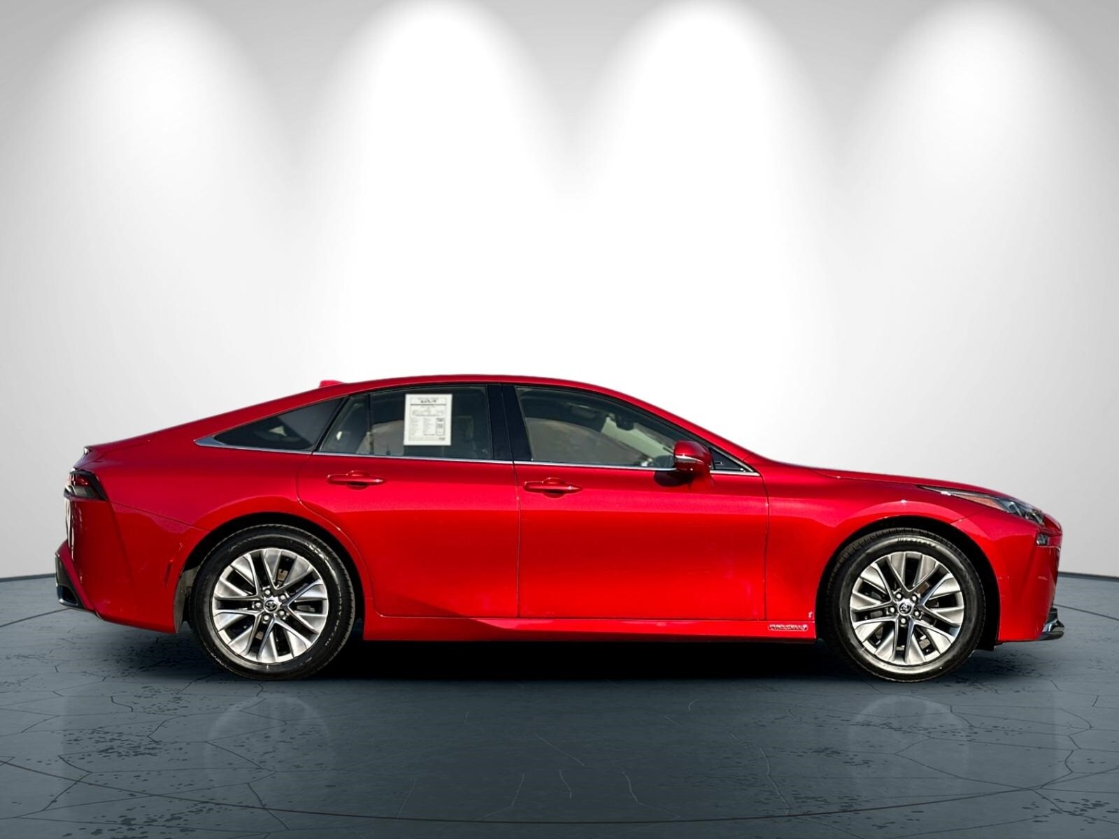 2022 Toyota Mirai XLE photo 3