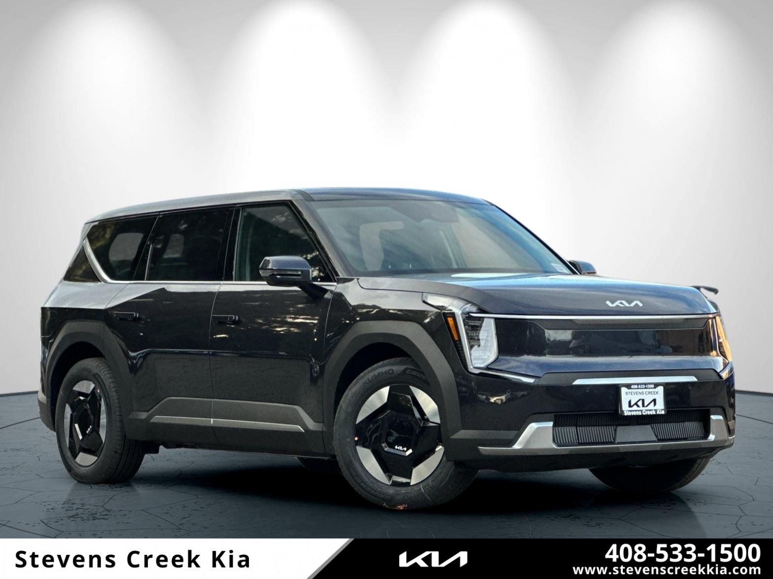 2026 Kia EV9 Light L/R's photo