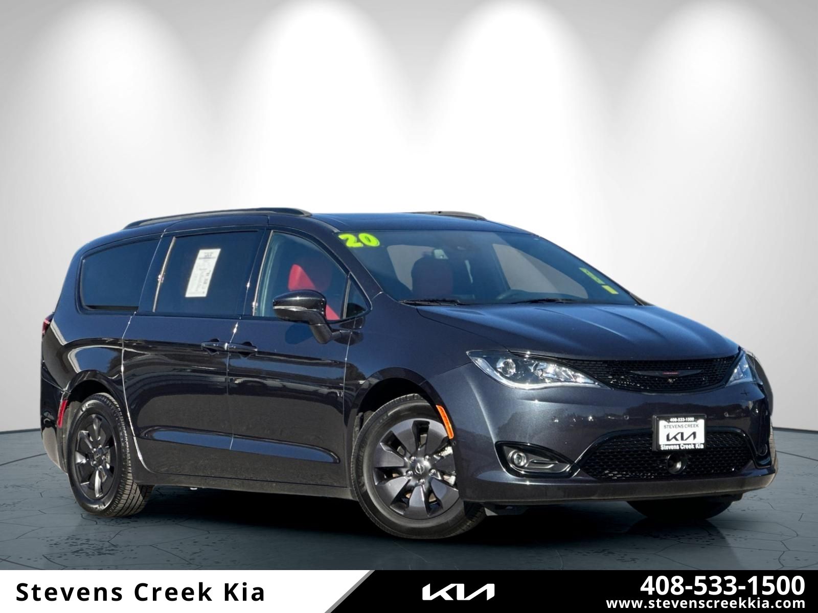 2020 Chrysler Pacifica Hybrid Limited Red S's photo