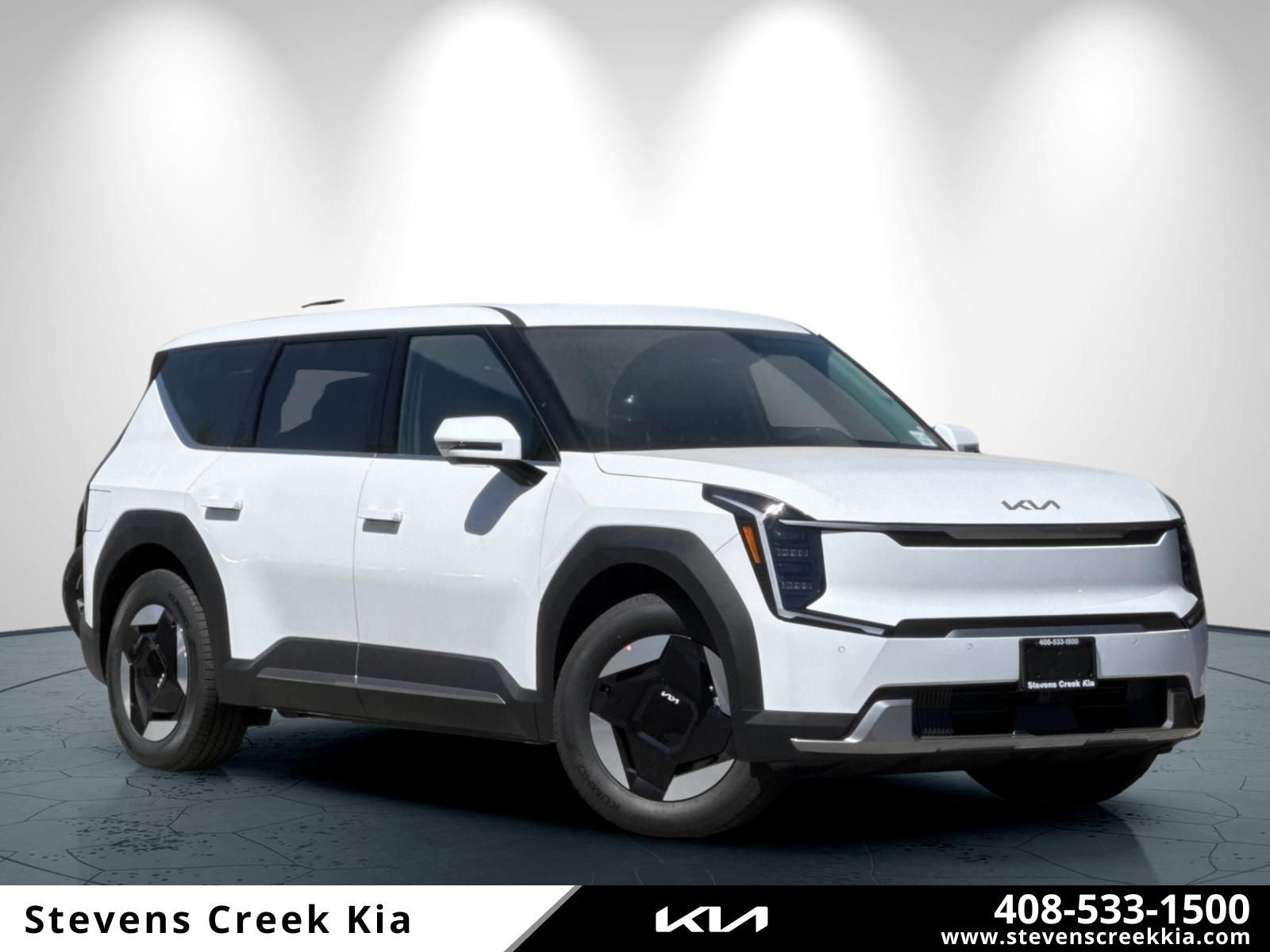 2026 Kia EV9 Light L/R's photo