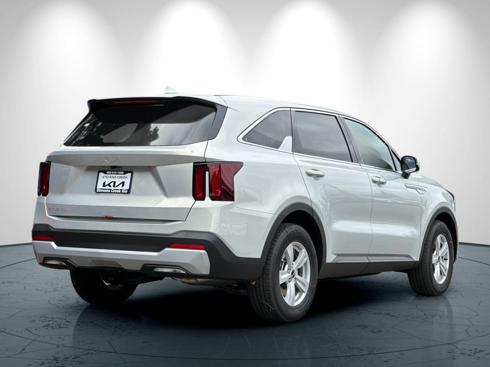 2026 Kia Sorento LX photo 4