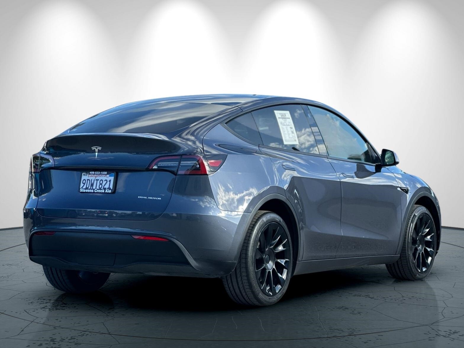 2023 Tesla Model Y Long Range photo 4