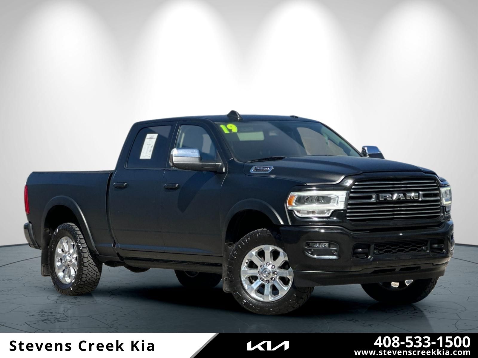 2019 RAM 3500 Laramie 4X4 Crew Cab SWB's photo