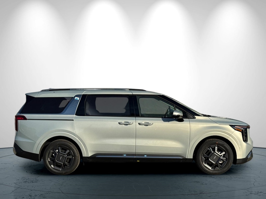 New 2026 Kia Carnival Hybrid SX Minivan/Van