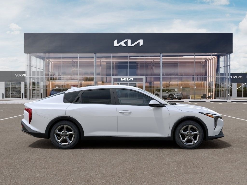 New 2026 Kia K4 LXS Sedan