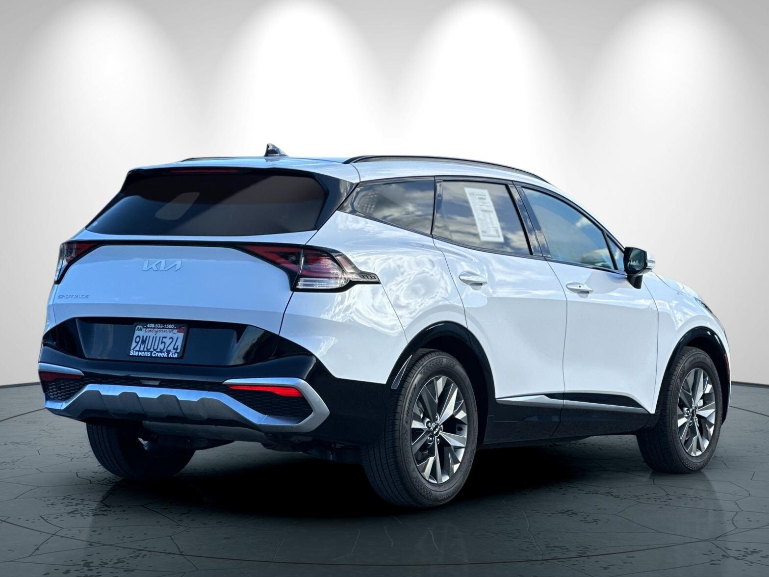 2024 Kia Sportage SX photo 2