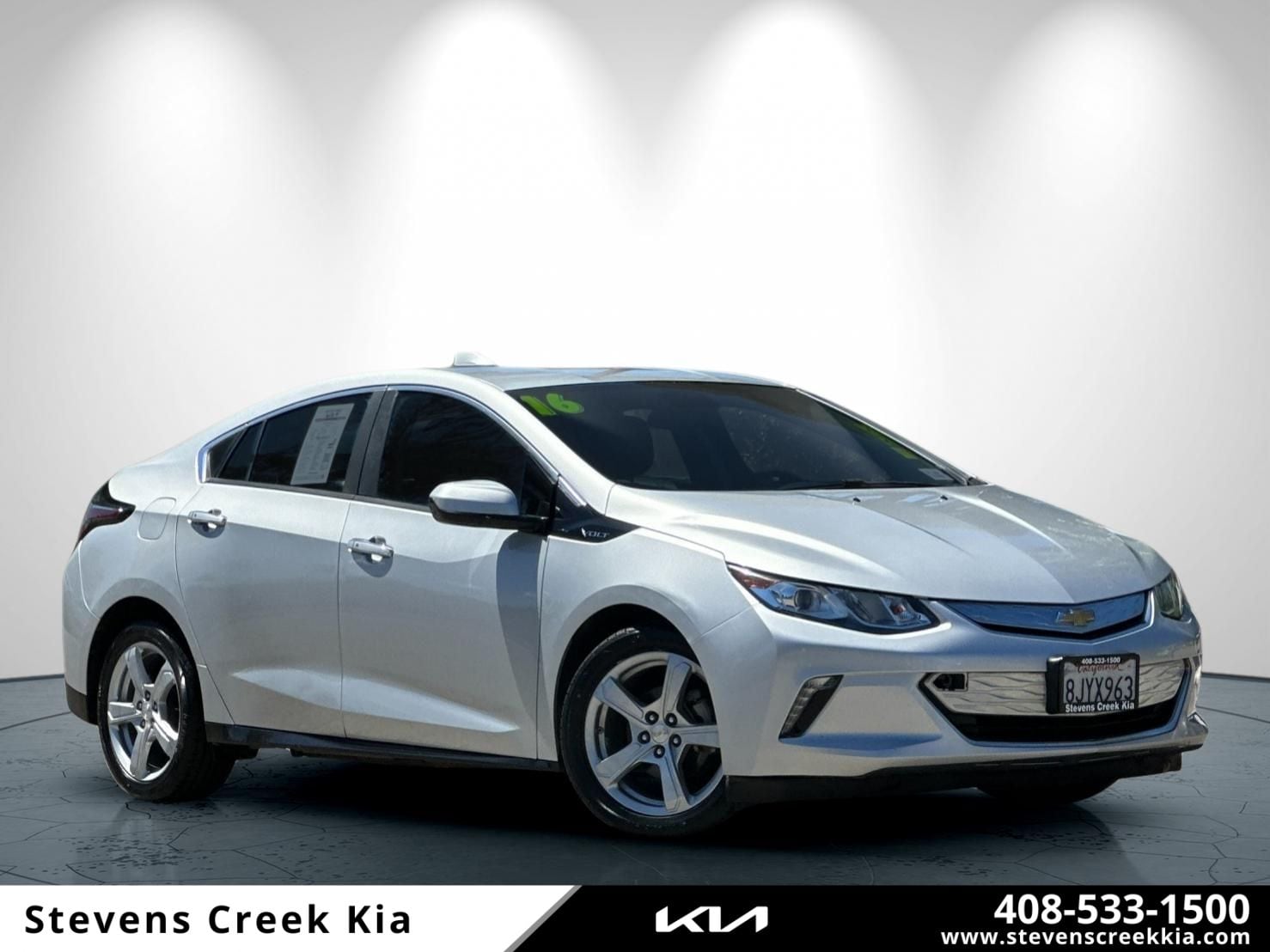 2016 Chevrolet Volt LT's photo