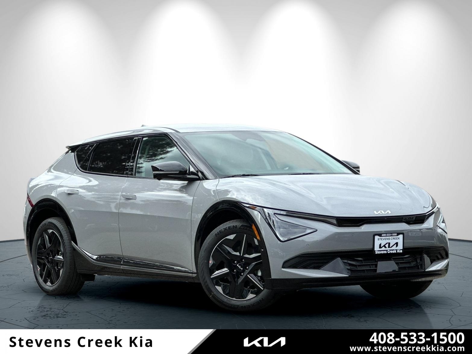 2025 Kia EV6 Wind's photo