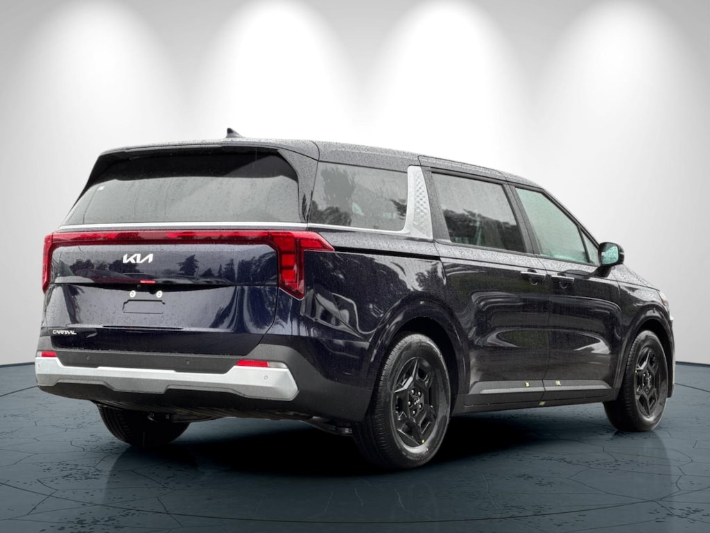 New 2026 Kia Carnival LXS Minivan/Van