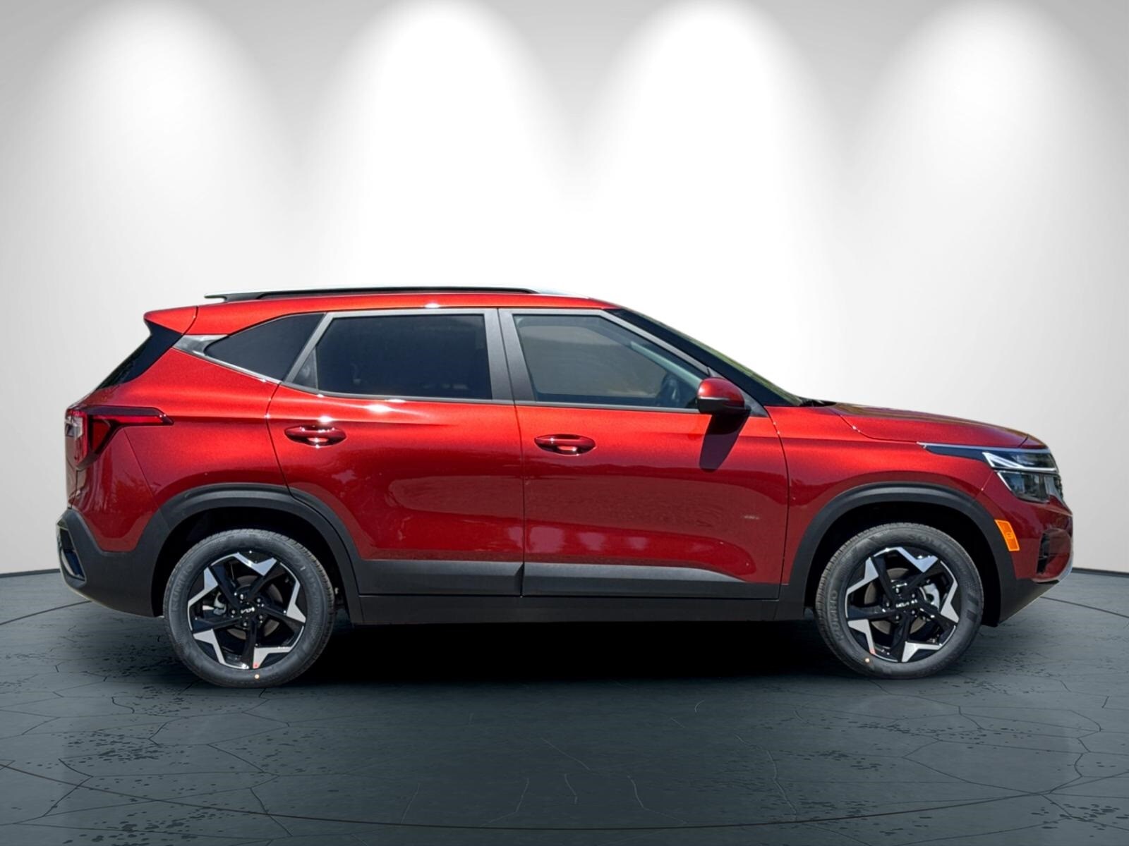2025 Kia Seltos S photo 3