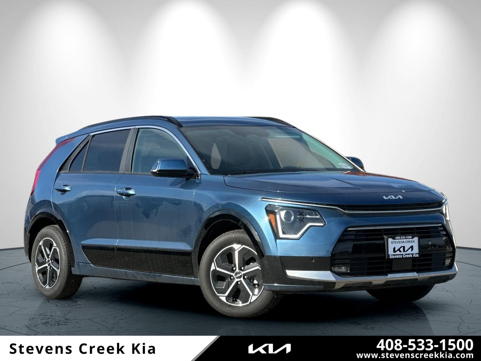 2026 Kia Niro SX's photo