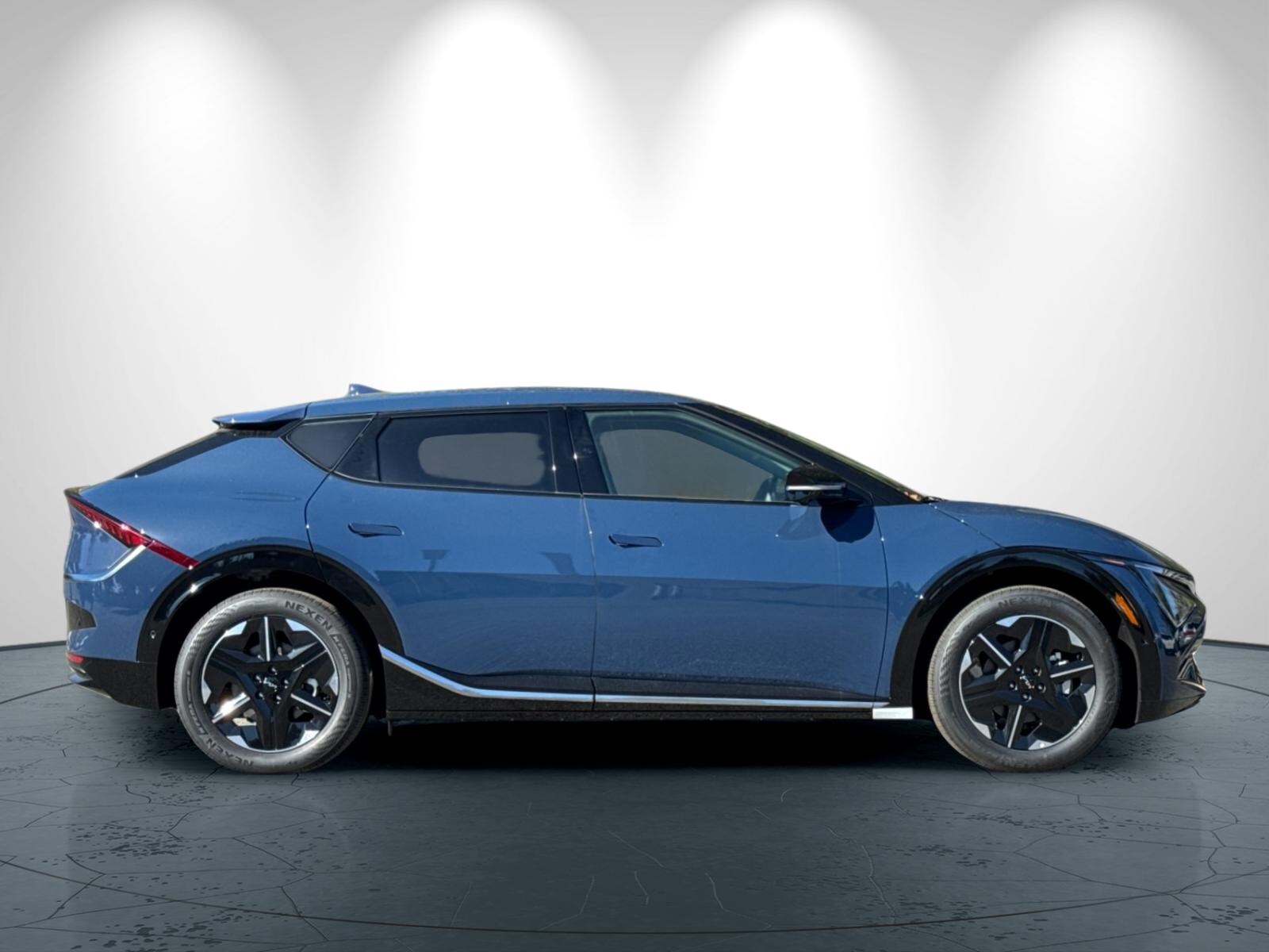 2025 Kia EV6 Wind photo 3
