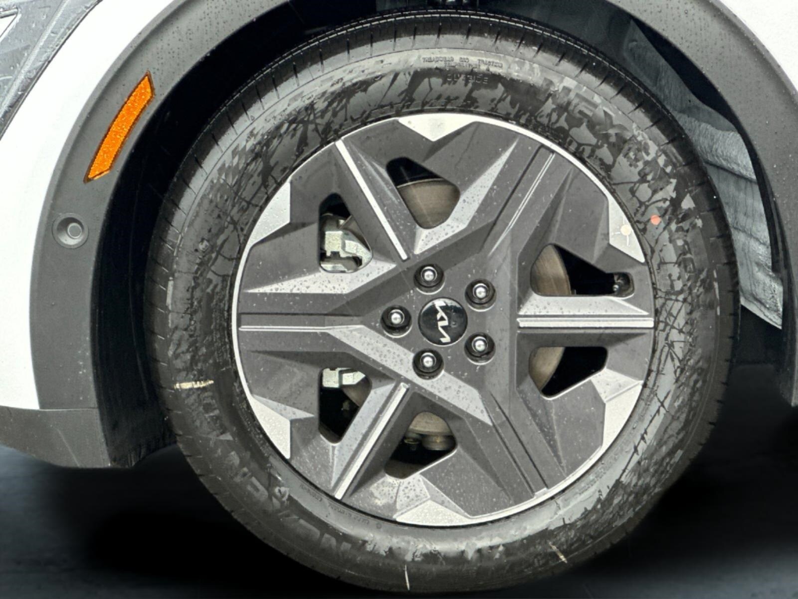 2025 Kia EV6 Light L/R - Photo 25