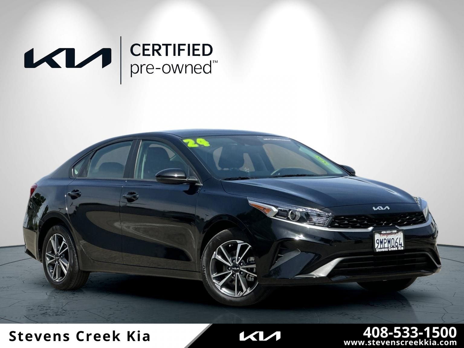 2024 Kia Forte LXS AT's photo