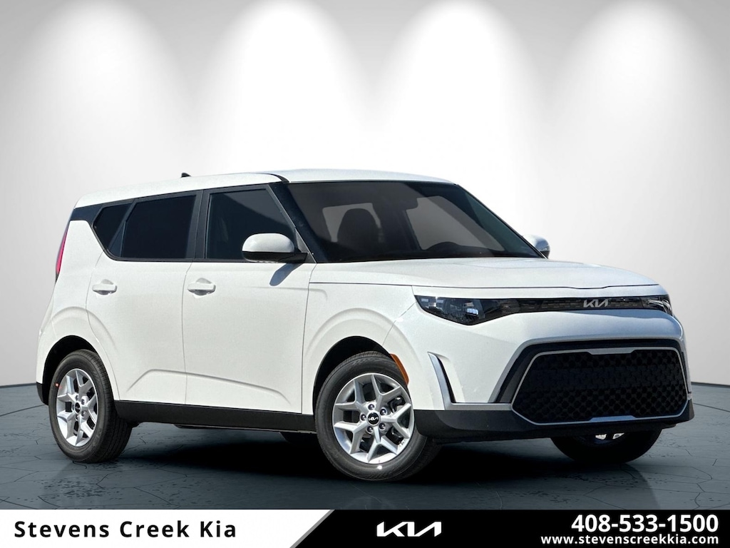 New 2025 Kia Soul LX Hatchback