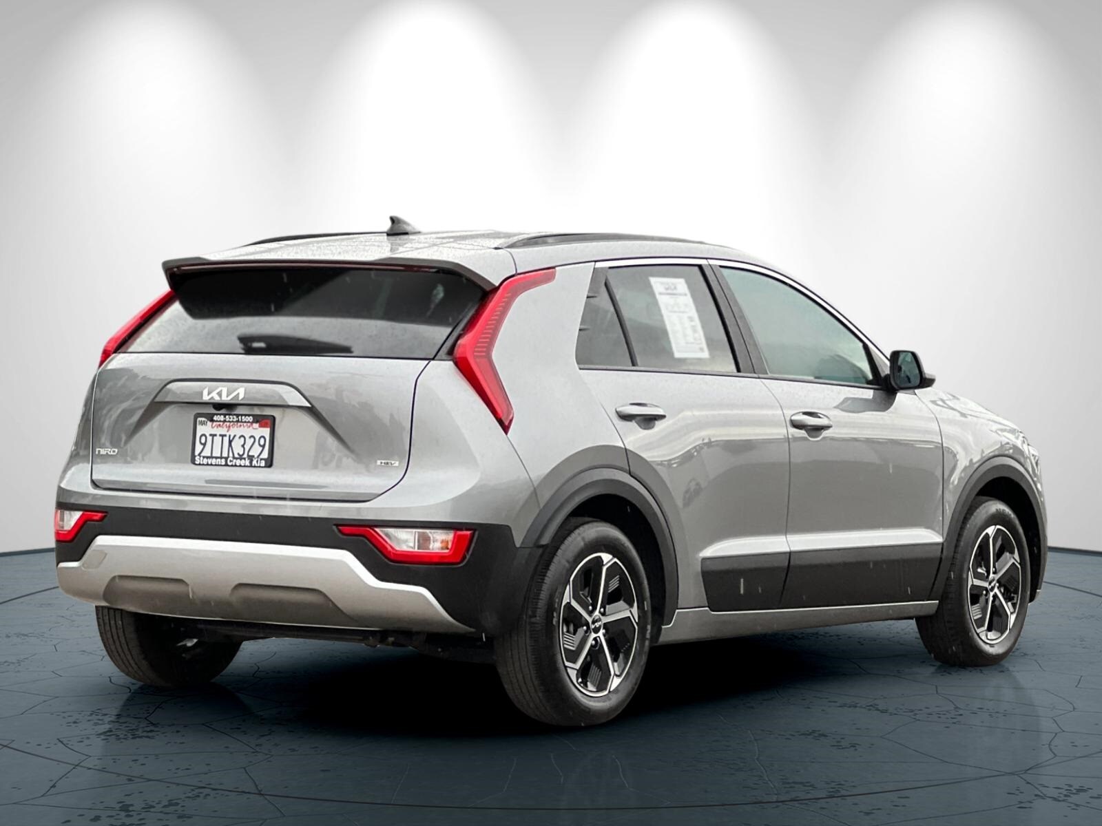 2025 Kia Niro LX photo 2