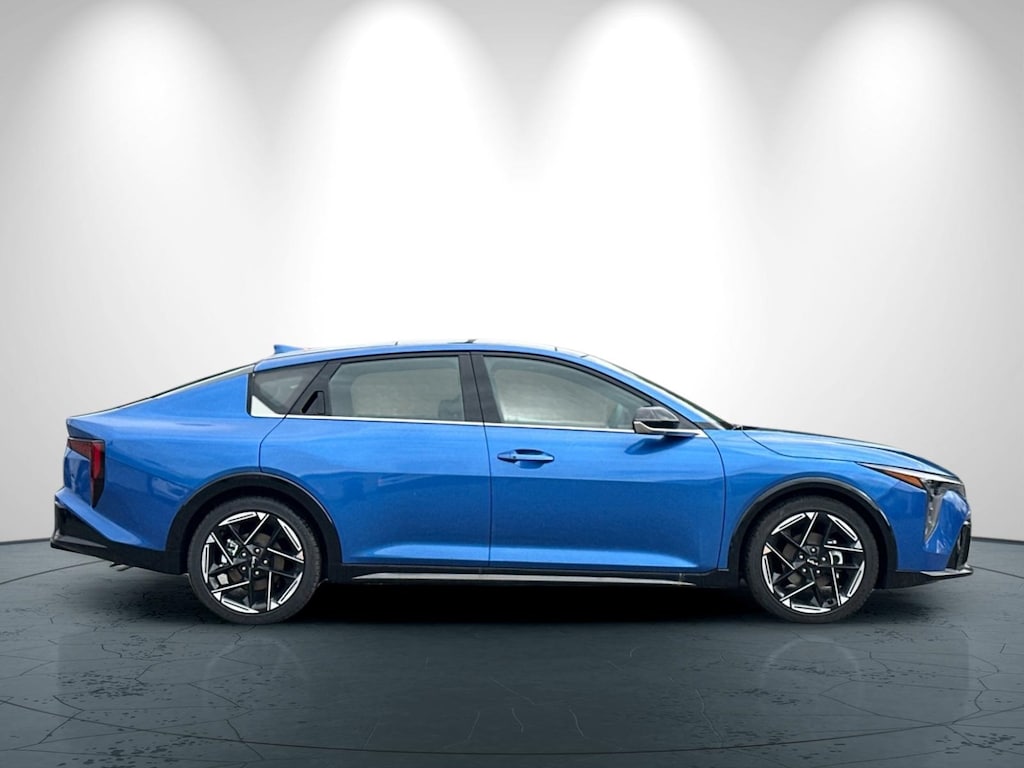 New 2025 Kia K4 GT-Line Sedan
